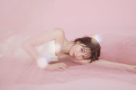 365日、透明感と艶ベール。薬用美白UV『メラプロテク