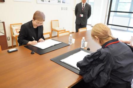 フェリス女学院大学が株式会社VVV（ヴィースリーutf-8