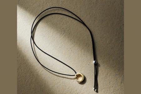 【VERMILLION】かに座の季節をイメージした月モチーフ