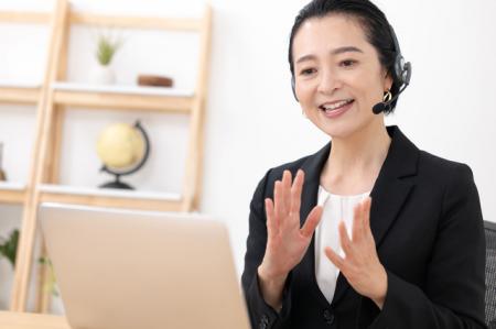 福利厚生型 社外メンターに、仕事と介護の両立支援専
