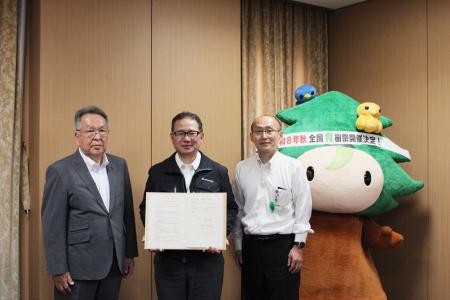 【和歌山の森林を守り、自分たちの手で育てる】サンコ