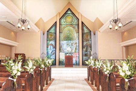 【結婚式を諦めているカップルに向けて、結婚式場がク