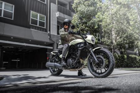 カワサキから2026年モデル「ELIMINATOR 」シリーズ NE