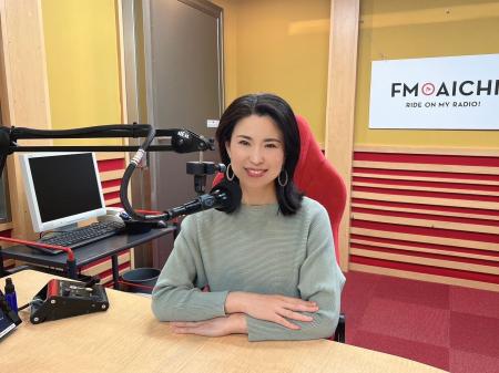 SPECIAL WEEK中のFM AICHIでシンガーソングライターを
