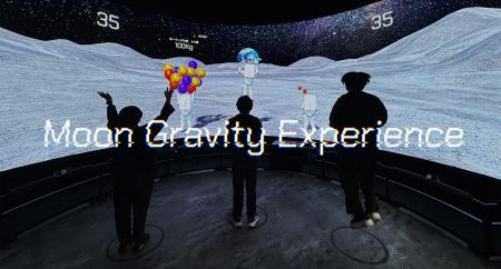 月面重力体験コンテンツ 『Moon Gravity Experience』 月面重力体験コンテンツ 『Moon Gravity Experience』