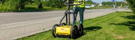 【ライカジオシステムズ株式会社】EsT二周波地中レー 【ライカジオシステムズ株式会社】EsT二周波地中レー