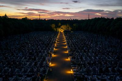 【お墓参りで死なないために】1200年の伝統ある寺院が 【お墓参りで死なないために】1200年の伝統ある寺院が