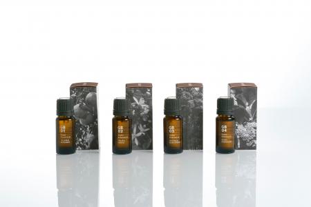 <香りで旅する100%天然アロマブレンド>世界各地の <香りで旅する100%天然アロマブレンド>世界各地の