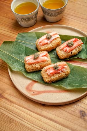 国産紅ずわいがにを贅沢に使用した「笹巻き蟹めutf-8 国産紅ずわいがにを贅沢に使用した「笹巻き蟹めutf-8