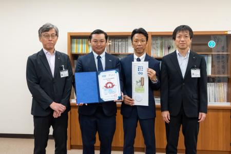 富士商株式会社、再生可能エネルギー100%達成で「や 富士商株式会社、再生可能エネルギー100%達成で「や
