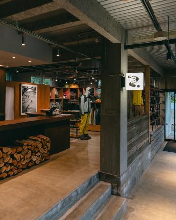 三五工務店、ALTRA(アルトラ)のシューズを社員公式 三五工務店、ALTRA(アルトラ)のシューズを社員公式