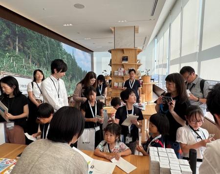 メットライフ生命、社員の家族向けイベントを開催 メットライフ生命、社員の家族向けイベントを開催