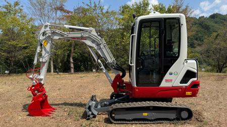 「日本初」トレイルビルディング専用の特殊ショベルカ 「日本初」トレイルビルディング専用の特殊ショベルカ