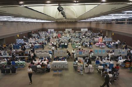 150校以上の公立・私立中学校・高校が集結する、西日 150校以上の公立・私立中学校・高校が集結する、西日