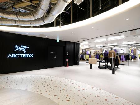 アークテリクス ニュウマン高輪ブランドストア2025年 アークテリクス ニュウマン高輪ブランドストア2025年