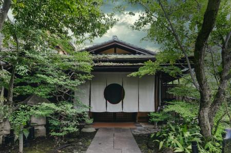 【9月16日(火)グランドオープン】1700坪の日本庭園に 【9月16日(火)グランドオープン】1700坪の日本庭園に