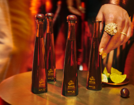 世界のセレブリティに愛されるラグジュアリーテキーラ 世界のセレブリティに愛されるラグジュアリーテキーラ