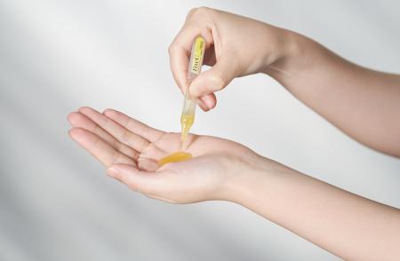 【全国展開】1回使い切りの高濃度*ビタミンC美容液『F 【全国展開】1回使い切りの高濃度*ビタミンC美容液『F