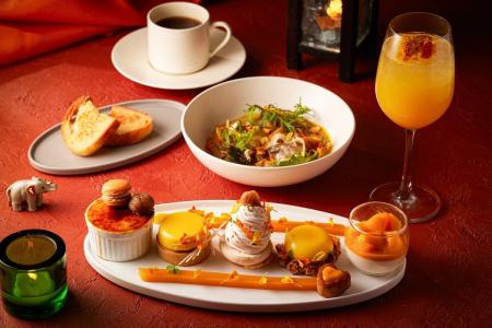 オレンジに彩られた、秋の恵みとアジアンフレーバーが オレンジに彩られた、秋の恵みとアジアンフレーバーが