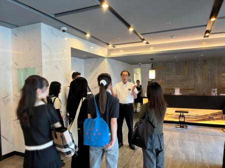 産学連携で訪日観光客に名古屋駅西の魅力を発信 トガ 産学連携で訪日観光客に名古屋駅西の魅力を発信 トガ