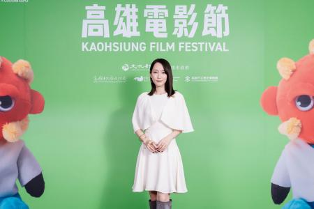 【ルイ・ヴィトン】吉岡里帆、高雄映画祭のレッドカー 【ルイ・ヴィトン】吉岡里帆、高雄映画祭のレッドカー