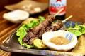 馬肉酒場でサテ!?まさかの“インドネシア屋台グルメ” 馬肉酒場でサテ!?まさかの“インドネシア屋台グルメ”