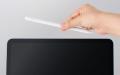 ケーブルとワイヤレスの2Way充電!iPadの側面に吸着さ ケーブルとワイヤレスの2Way充電!iPadの側面に吸着さ
