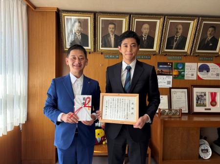 栗林商船、北海道釧路市へ企業版ふるさと納税を実施 栗林商船、北海道釧路市へ企業版ふるさと納税を実施