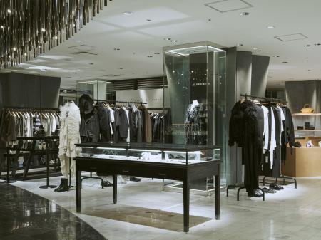 ANN DEMEULEMEESTER 伊勢丹新宿本館3階にて常設店がオ ANN DEMEULEMEESTER 伊勢丹新宿本館3階にて常設店がオ