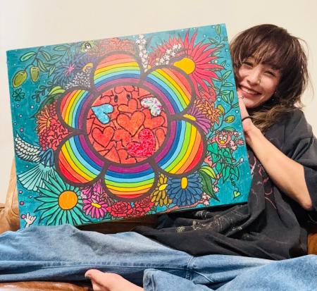 突き抜けた明るさとナチュラルな人柄が表れた作品が印 突き抜けた明るさとナチュラルな人柄が表れた作品が印