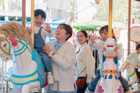 0~4歳まで無料で遊べる遊園地、浅草花やしき屋内休 0~4歳まで無料で遊べる遊園地、浅草花やしき屋内休