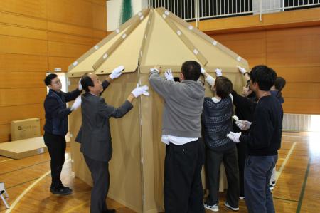 【開催レポート】廃校を活用した「避難生活疑似体験プ 【開催レポート】廃校を活用した「避難生活疑似体験プ