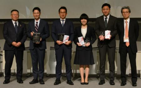 第68回秋季日本歯周病学会学術大会にて「歯周組織再生 第68回秋季日本歯周病学会学術大会にて「歯周組織再生