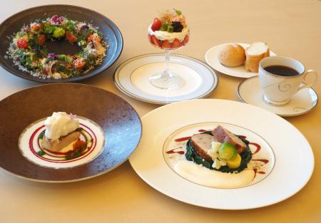 【晴山(せいざん)ゴルフ場】夜のゴルフ場という特別 【晴山(せいざん)ゴルフ場】夜のゴルフ場という特別