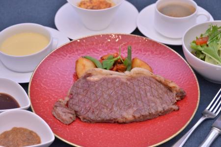 秋の 『国産牛ロースステーキフェア』 開催中 秋の 『国産牛ロースステーキフェア』 開催中