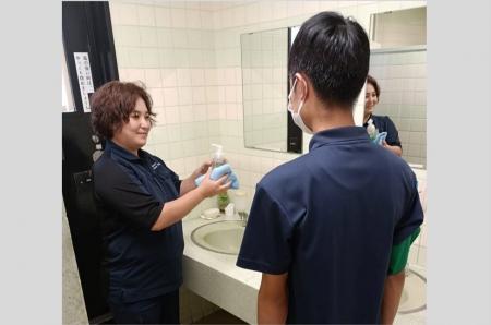 沖縄日本管財、特別支援学校生徒の就業体験を受け入れ 沖縄日本管財、特別支援学校生徒の就業体験を受け入れ