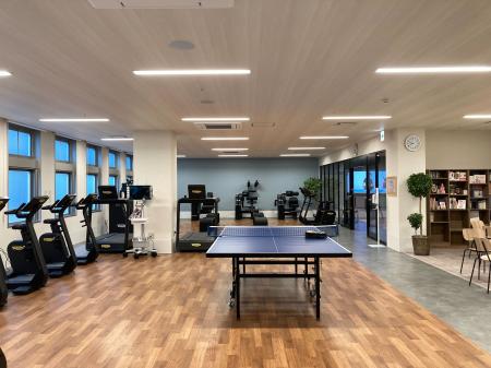 異なる個性が出会い、つながる空間に“栄養の価値“をプ 異なる個性が出会い、つながる空間に“栄養の価値“をプ