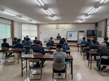 特定技能「木材産業」で全国初 (株)A-stationが日田 特定技能「木材産業」で全国初 (株)A-stationが日田