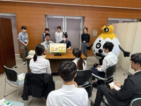 若手職員が“ホンネ”で語る 豊橋市役所の採用説明会を 若手職員が“ホンネ”で語る 豊橋市役所の採用説明会を