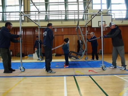 新潟県内小学校でスキー授業事前講習会を開催します。 新潟県内小学校でスキー授業事前講習会を開催します。