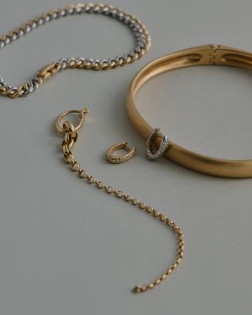 チェーンの構造美をまとう、〈kiuna〉の POPUP STORE  チェーンの構造美をまとう、〈kiuna〉の POPUP STORE