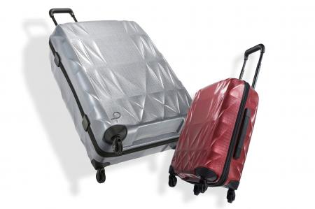 スーツケース選びの2大ニーズ〈軽さ〉×〈丈夫さ〉を両 スーツケース選びの2大ニーズ〈軽さ〉×〈丈夫さ〉を両