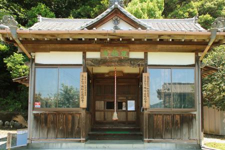 地域住民が守り続ける貴重な仏像群の保存活動を支援  地域住民が守り続ける貴重な仏像群の保存活動を支援