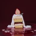 ホールケーキを“ひとりじめ”。ショートケーキ風に仕立 ホールケーキを“ひとりじめ”。ショートケーキ風に仕立