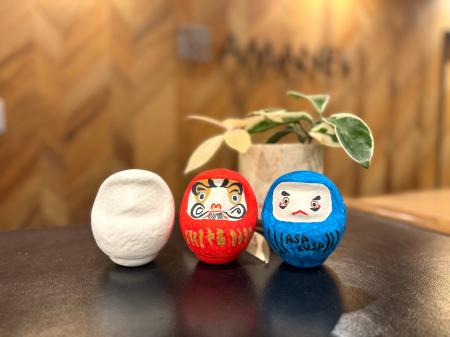 ホテルで日本の伝統文化に触れる「まねきねこ・だるま ホテルで日本の伝統文化に触れる「まねきねこ・だるま