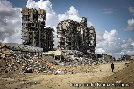 ガザのフォトジャーナリスト、ファティマ・ハスネのド ガザのフォトジャーナリスト、ファティマ・ハスネのド