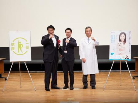 小橋建太氏が「がん検診を受けよう!」奈良県民会議の 小橋建太氏が「がん検診を受けよう!」奈良県民会議の