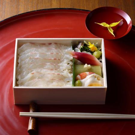 【和久傳】京の秋を味わい尽くす。料亭の「紅葉弁当」 【和久傳】京の秋を味わい尽くす。料亭の「紅葉弁当」