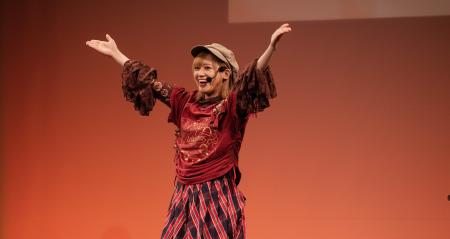 謎解き+ライブ=笑顔満開!声優・高橋李依さんの公式 謎解き+ライブ=笑顔満開!声優・高橋李依さんの公式