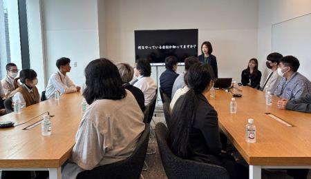 SB C&S、ソフトバンクと合同で奄美情報処理専門学校の SB C&S、ソフトバンクと合同で奄美情報処理専門学校の